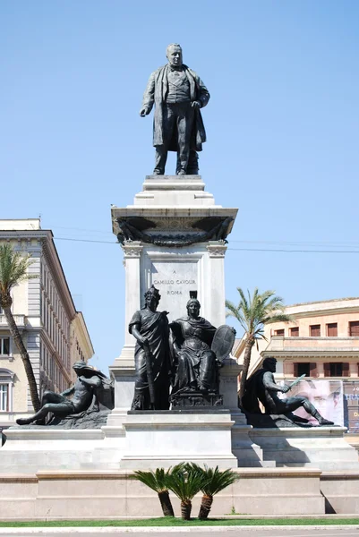 Monument till camillo benso di cavour i piazza cavour, Rom, Italien — Stockfoto