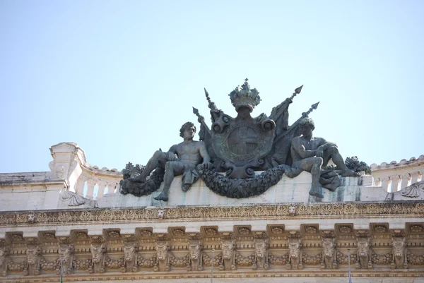 Pomnik camillo benso di cavour w piazza cavour, Rzym, Włochy — Zdjęcie stockowe