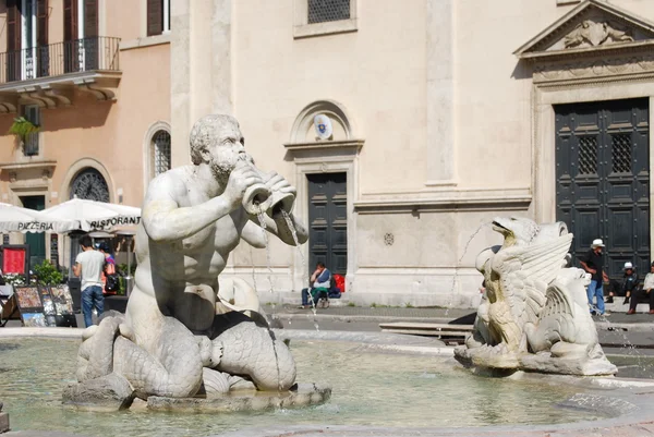 Fontana del moro piazza navona içinde. Roma, İtalya — Stok fotoğraf