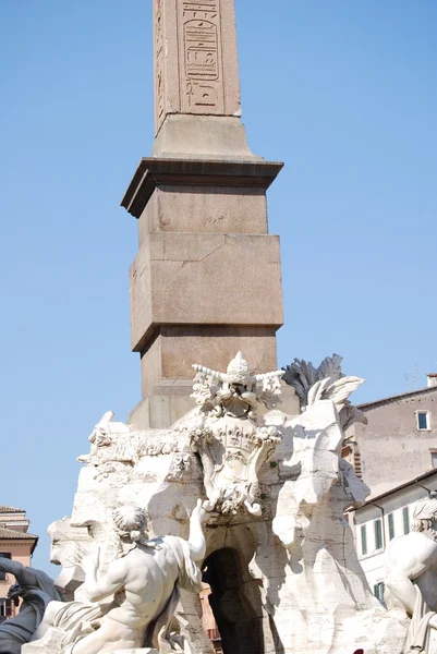 Рим, Пьяцца Навона, Фонтан Бернини в Италии — стоковое фото