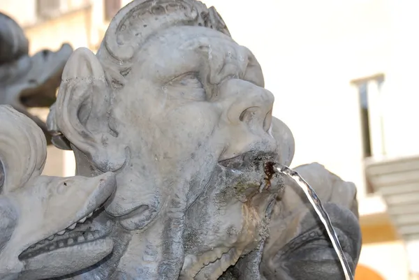 Rome - fountain from Piazza della Rotonda and Pantheon — Stock Photo, Image