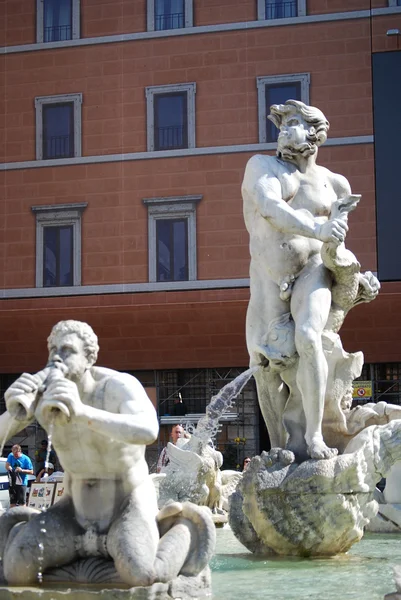 Fontana del moro piazza navona içinde. Roma, İtalya