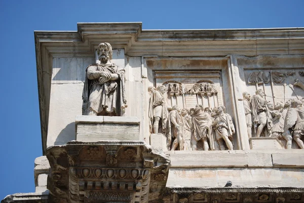 Arco de Constantino em Roma próximo Coliseu — Fotografia de Stock