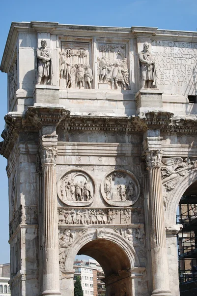 Arco di Costantino a Roma accanto Colosseo — Foto Stock