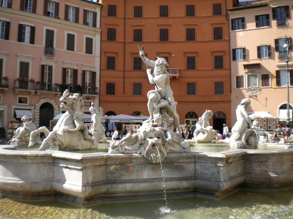 Neptunbrunnen in rom, italien — Stockfoto