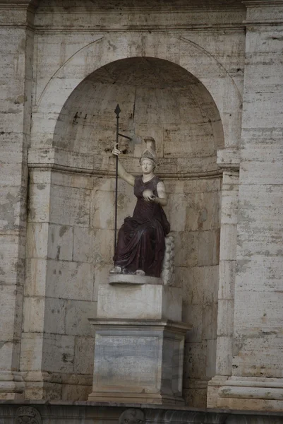 Antigua estatua de Atenea en el Capitolio, Roma — Foto de Stock