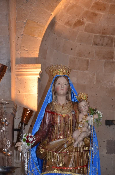 Kutsal kadın heykelleri — Stok fotoğraf