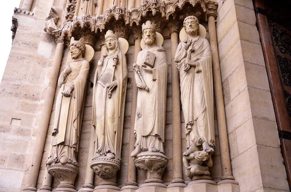 Párizs Franciaország Híres Notre Dame Katedrális Homlokzati Szent Szobrok Unesco — Stock Fotó