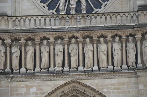 Párizs Franciaország Híres Notre Dame Katedrális Homlokzati Szent Szobrok Unesco — Stock Fotó