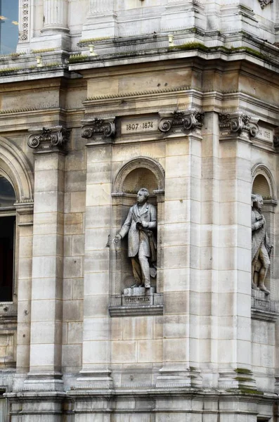 Фасад Мэрии Парижа — стоковое фото