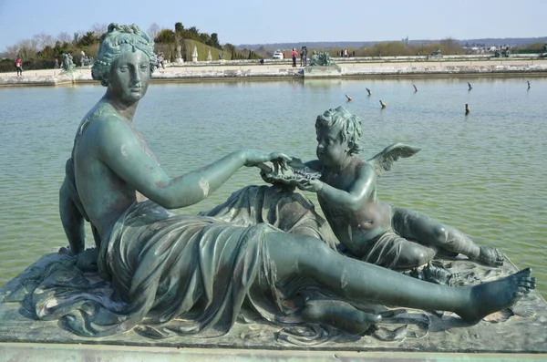 Bronze Statue Three Cherubs Edge Basin Bassin Midi Gardens Versailles — Stock Photo, Image