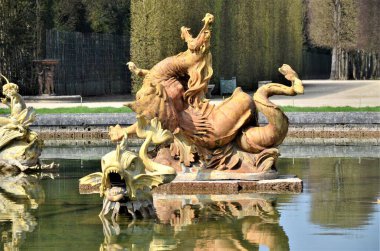 Versailles Park, Paris 'teki Ejderha Çeşmesi