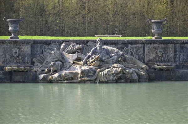 Фонтан Нептун Садах Знаменитого Версальского Дворца Париж — стоковое фото