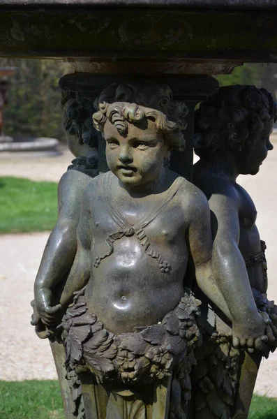巴黎凡尔赛宫花园 — 图库照片