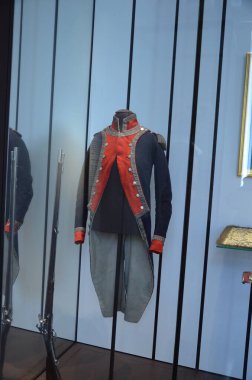 Paris 'teki Les Invalides Sarayı Ordu Müzesi' nin orijinal zırhının yakın çekimi.