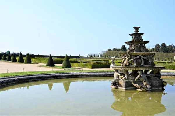 Hermosa Versalles Fontaine Pyramid París Francia —  Fotos de Stock