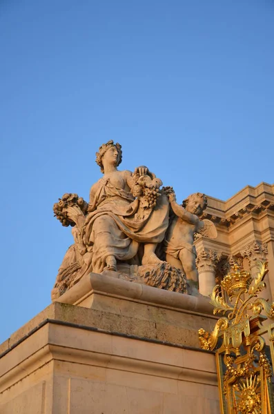 Αρχιτεκτονικά Θραύσματα Του Διάσημου Παλατιού Των Βερσαλλιών Παρίσι Γαλλία — Φωτογραφία Αρχείου