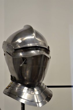 Napolyon 'un Fransa' daki mezarının içinde bulunan Invalides Oteli (Invalids Ulusal Konutu)