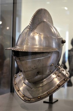 Napolyon 'un Fransa' daki mezarının içinde bulunan Invalides Oteli (Invalids Ulusal Konutu)