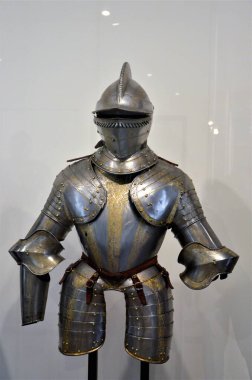 Napolyon 'un Fransa' daki mezarının içinde bulunan Invalides Oteli (Invalids Ulusal Konutu)