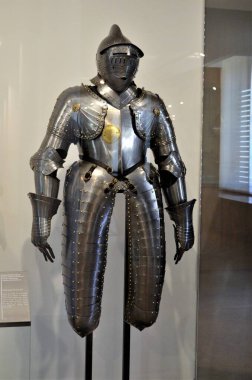 Napolyon 'un Fransa' daki mezarının içinde bulunan Invalides Oteli (Invalids Ulusal Konutu)