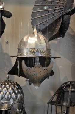 Napolyon 'un Fransa' daki mezarının içinde bulunan Invalides Oteli (Invalids Ulusal Konutu)