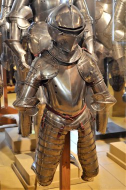 Napolyon 'un Fransa' daki mezarının içinde bulunan Invalides Oteli (Invalids Ulusal Konutu)