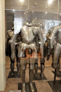 Napolyon 'un Fransa' daki mezarının içinde bulunan Invalides Oteli (Invalids Ulusal Konutu)