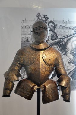 Napolyon 'un Fransa' daki mezarının içinde bulunan Invalides Oteli (Invalids Ulusal Konutu)