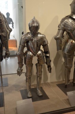 Napolyon 'un Fransa' daki mezarının içinde bulunan Invalides Oteli (Invalids Ulusal Konutu)