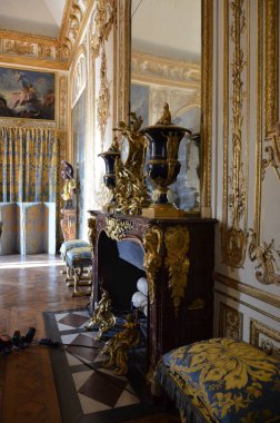 Versay, Fransa - 03.26.2017: Paris yakınlarındaki Versailles Şatosu (Versailles Sarayı)