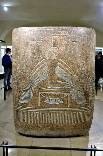 Париж, Франция 03.25.2017: интерьер знаменитого музея Парижа