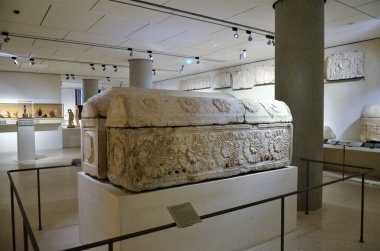 Paris, Fransa 03.25.2017: Paris 'in ünlü bir müzesinin içi