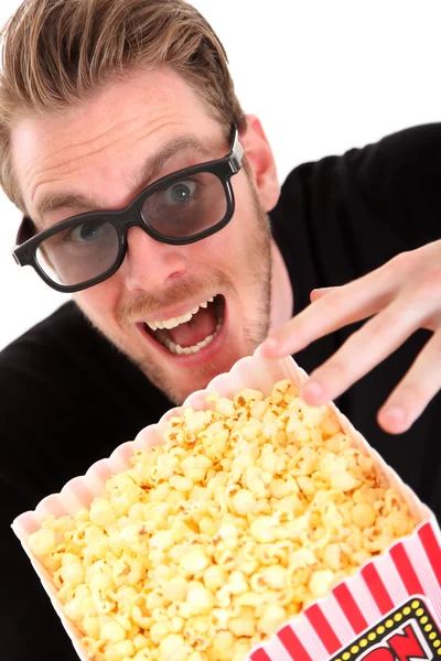 Lycklig man i 3dglasses med popcorn — Stockfoto