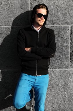 beni dünyaya karşı