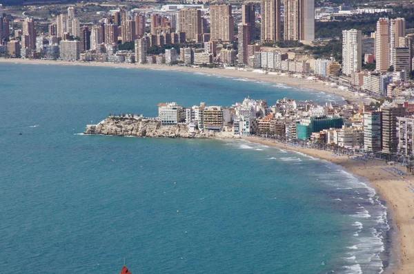 Benidorm, playa de poniente y pueblo antiguo — Fotografia de Stock