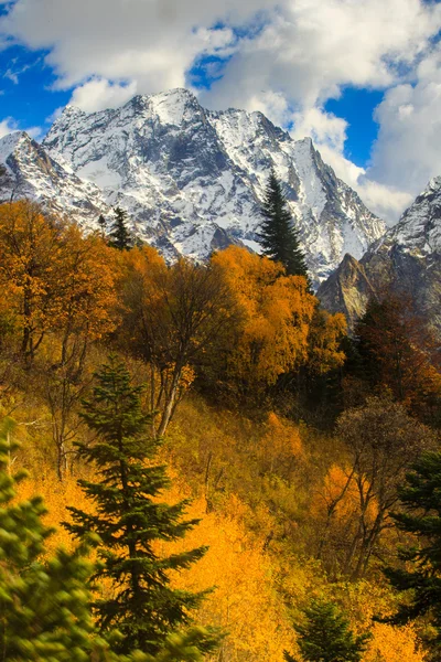 Montaña otoño paisaje —  Fotos de Stock