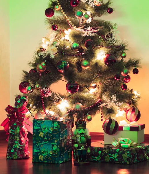 Рождественская Елка Подарками — стоковое фото