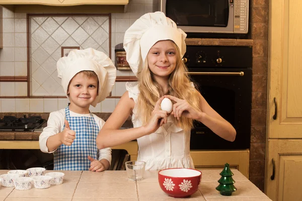 儿童烹饪 — 图库照片