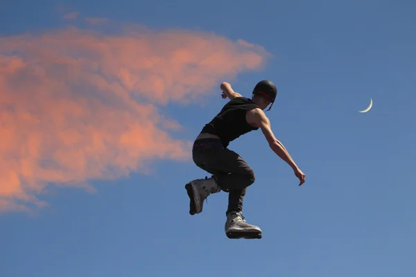 Merdane ile atlama — Stok fotoğraf