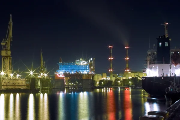 Hajógyár éjjel — Stock Fotó