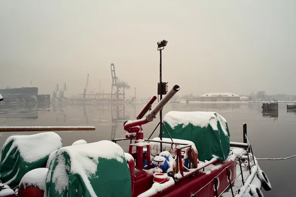 Winter in the port. — Stock Photo, Image