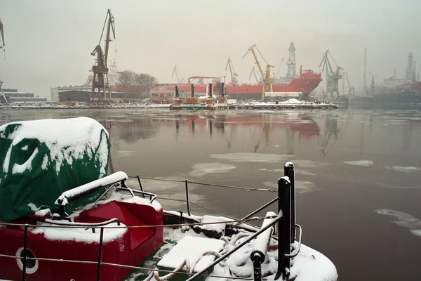 Winter im Hafen. — Stockfoto