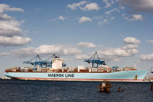 Konténerszállító hajó Eleonóra Maersk Gdansk Lengyelország — Stock Fotó