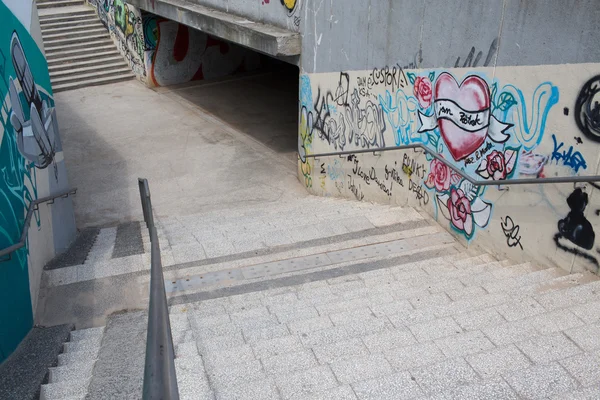 Gdansk zaspa graffiti vägport. — Stockfoto
