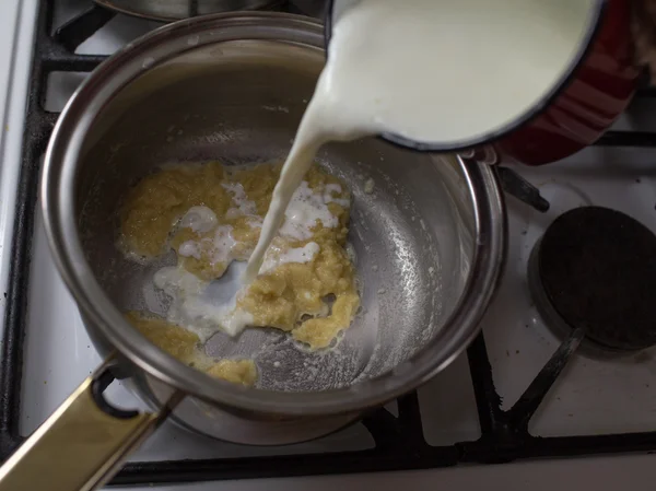 Lazanya hazırlanması.