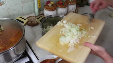 Lazanya hazırlanması.