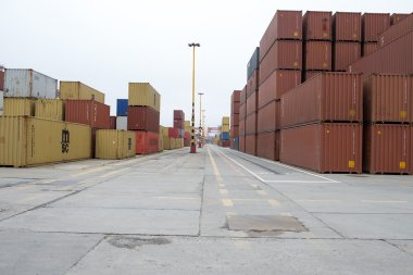 Baltık konteyner terminal açık gün Gdynia.