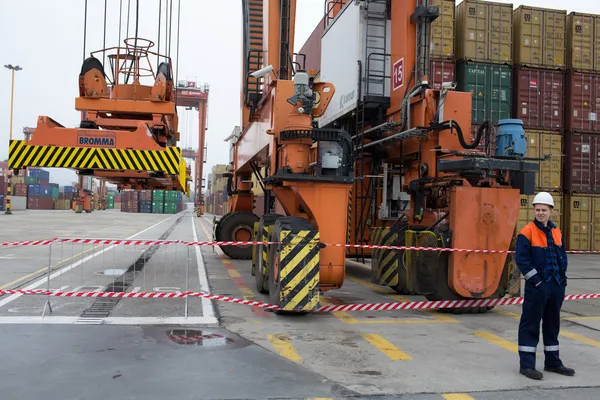 Baltık konteyner terminal açık gün Gdynia.