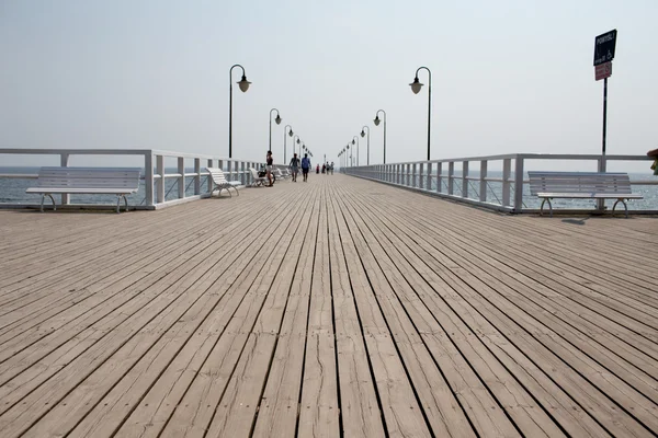 Turista en el muelle . — Foto de Stock